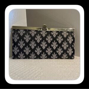 Elegant Black and White Fleur De Lis Wallet‎
